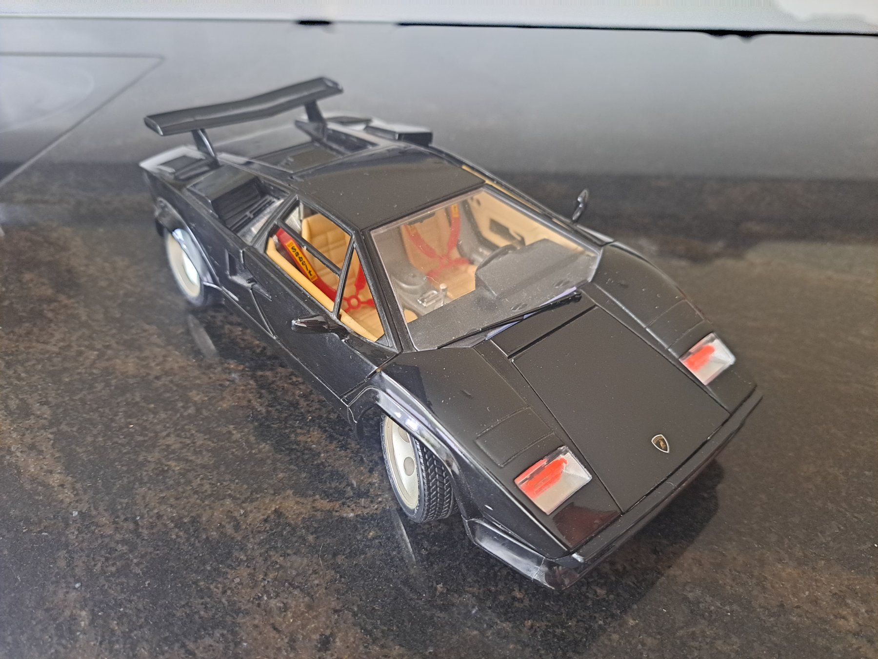Bburago Modellini d'auto: Lamborghini Countach 1/18 – Usato da Schüpfen venduto da Sonata85
