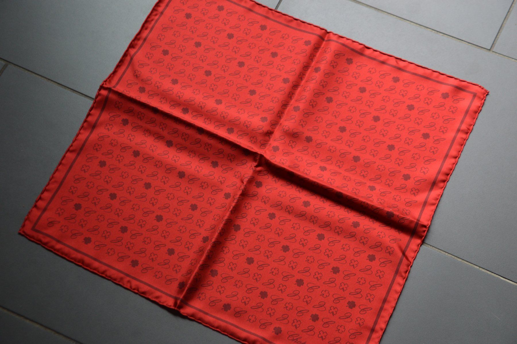 Chopard Foulard & Sciarpe: Seidentuch / Foulard en soie Chopard – Nuovo e nell'imballaggio originale da Collonges venduto da arashee 5