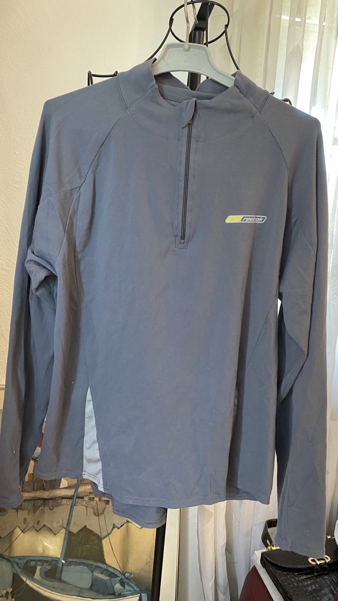 Reebok Pullover & Sweatshirts: Reebok Sport Oberteil Sweatshirt – Gebraucht aus Obfelden von tan_9lj9