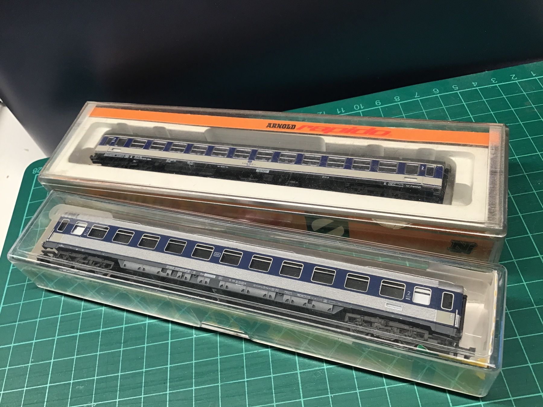 Modelleisenbahnen: Arnold Rapido/trix  N Wagen, 2 Stk. - – Gebraucht aus Männedorf von Spezial-Modelle 2