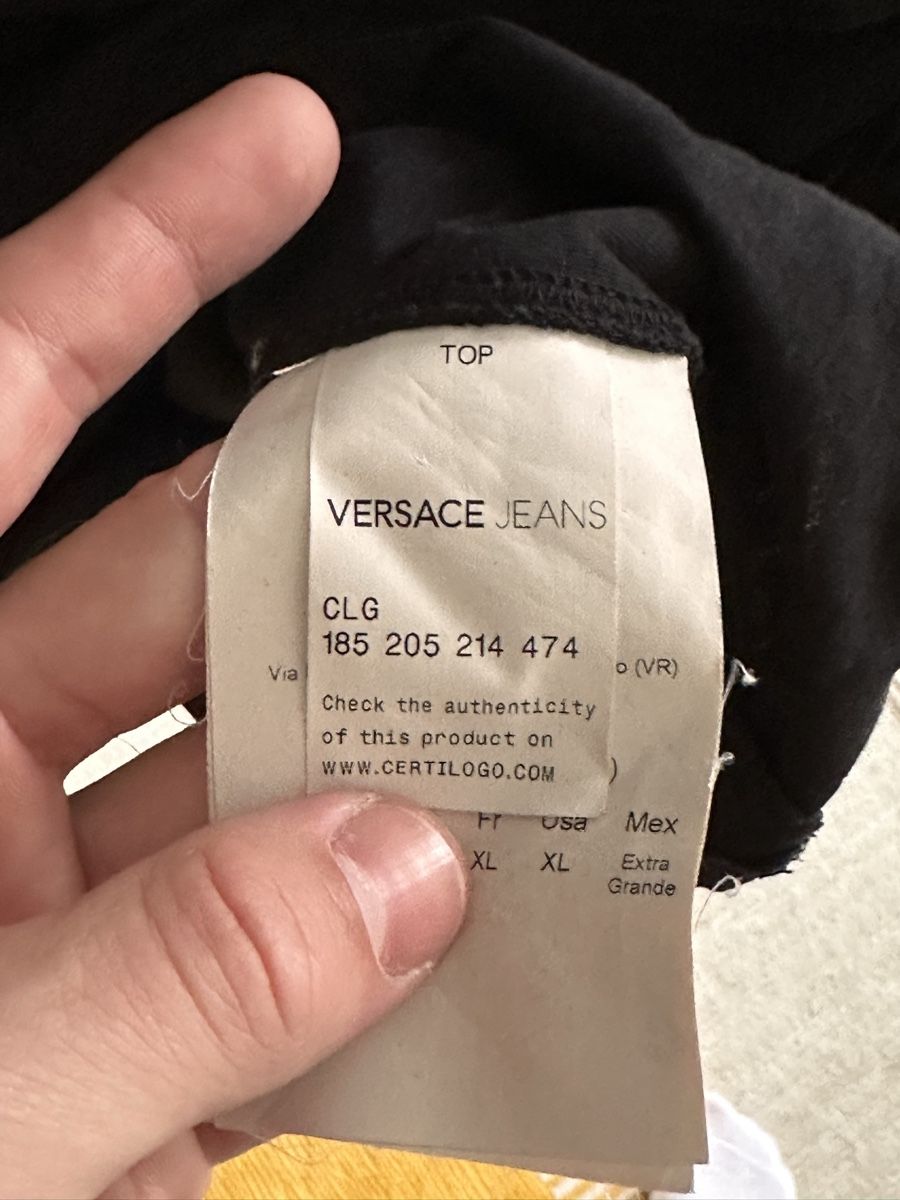 Versace T-Shirts: Versace Basic T-Shirt – Neu (gemäss Beschreibung) aus Lachen SZ von neuerDeal 3
