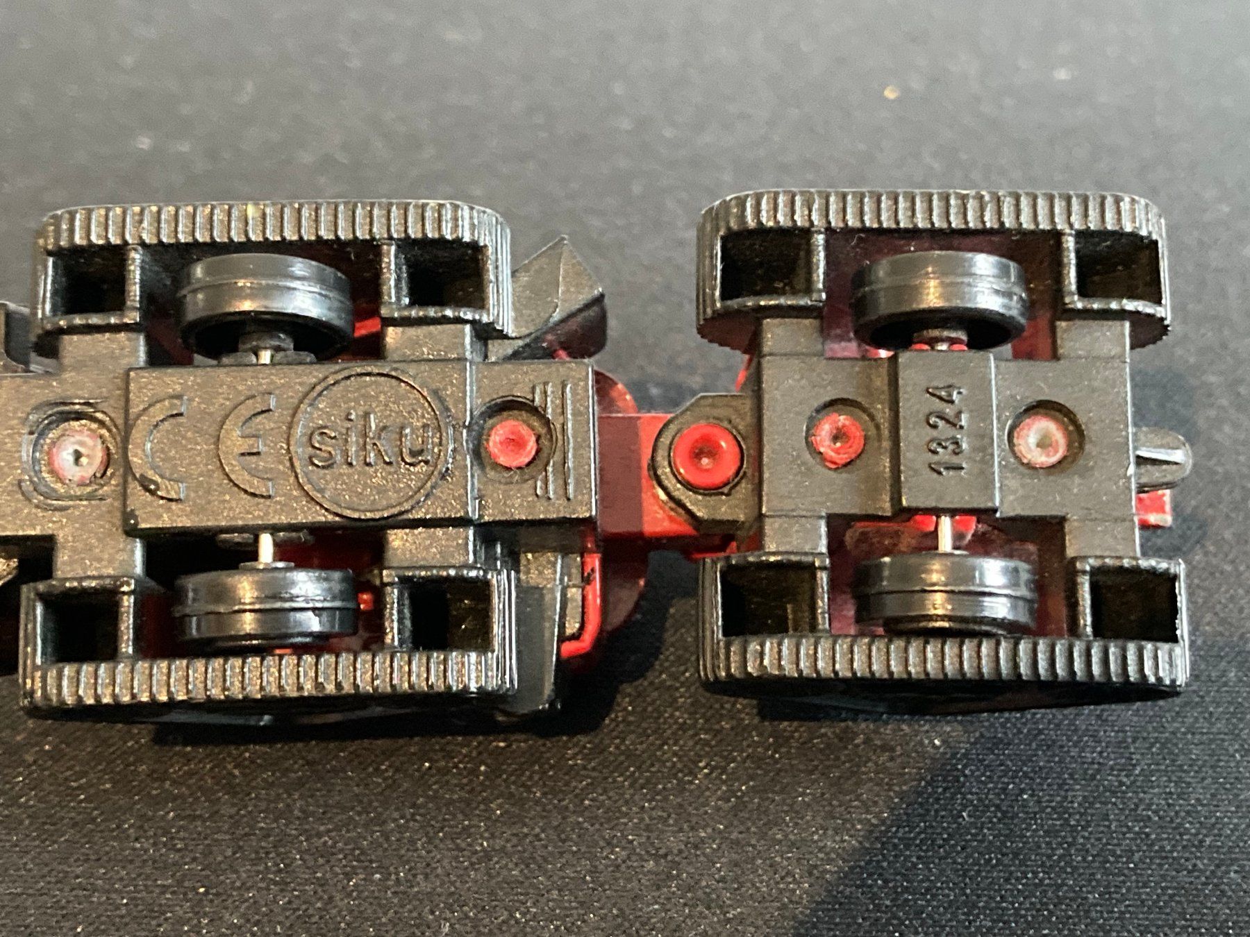 Siku Kit di modellismo & Modellini statici: SIKU Case IH Quadtrac 600 – Usato da Chur venduto da Hermes421 4