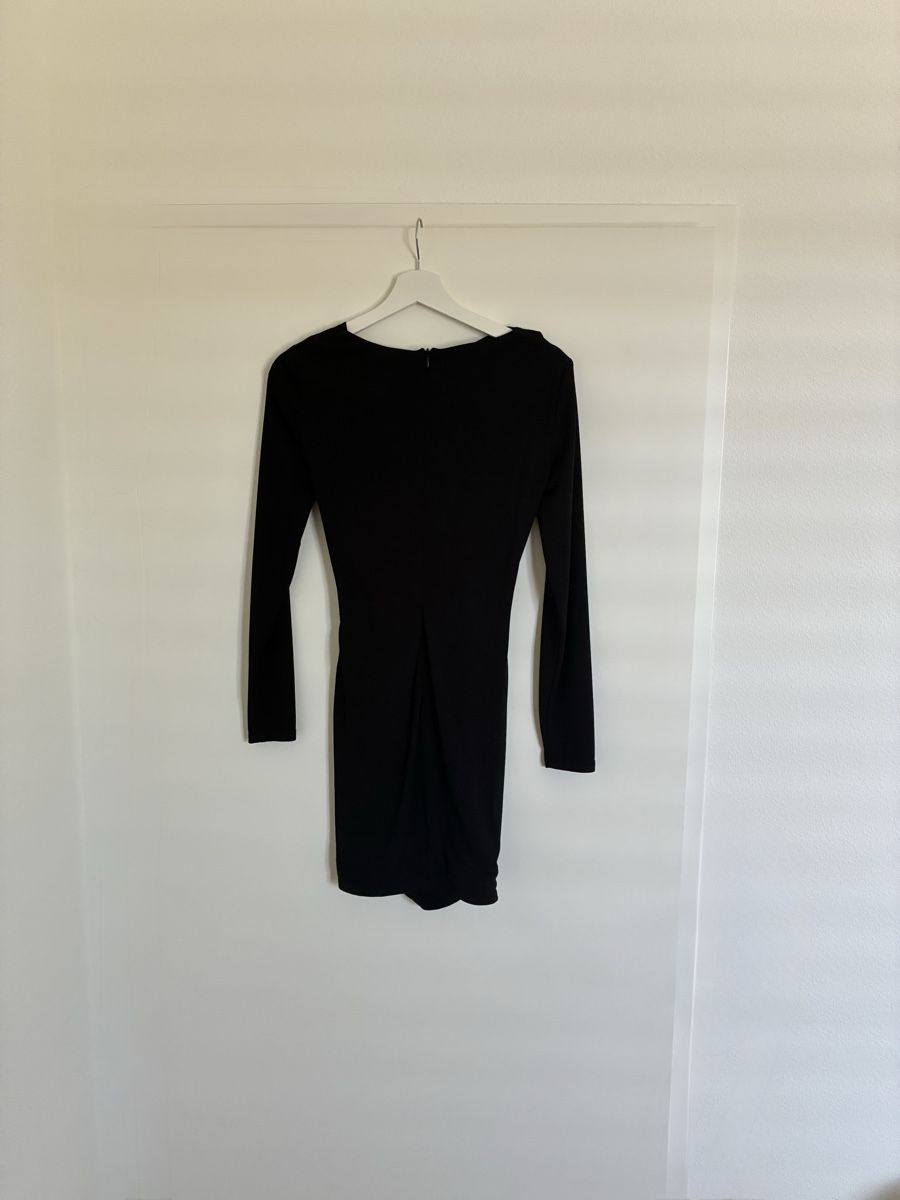 Zara Vestiti: Robe asymétrique drapée noire – Nuovo (secondo la descrizione) da Petit-Lancy venduto da chlocielo