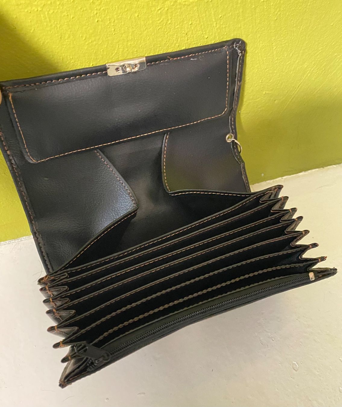 Portafogli: Kellner Portmonee mit Tasche Leder. Neu – Nuovo e nell'imballaggio originale da Zäziwil venduto da Emlea 2