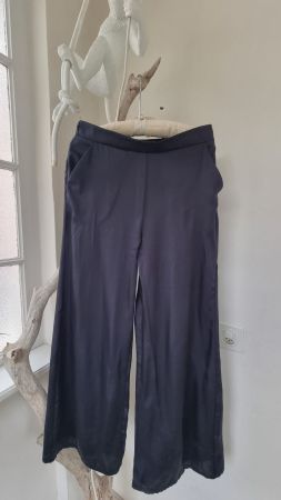 Schöne Sommerhose Hafu, dunkelblau, leicht gefüttert, Gr.36
