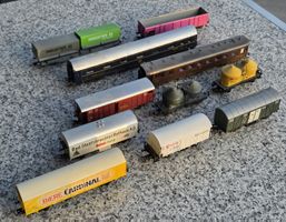 9x Güterwagen und 2x Personenwsgen H0