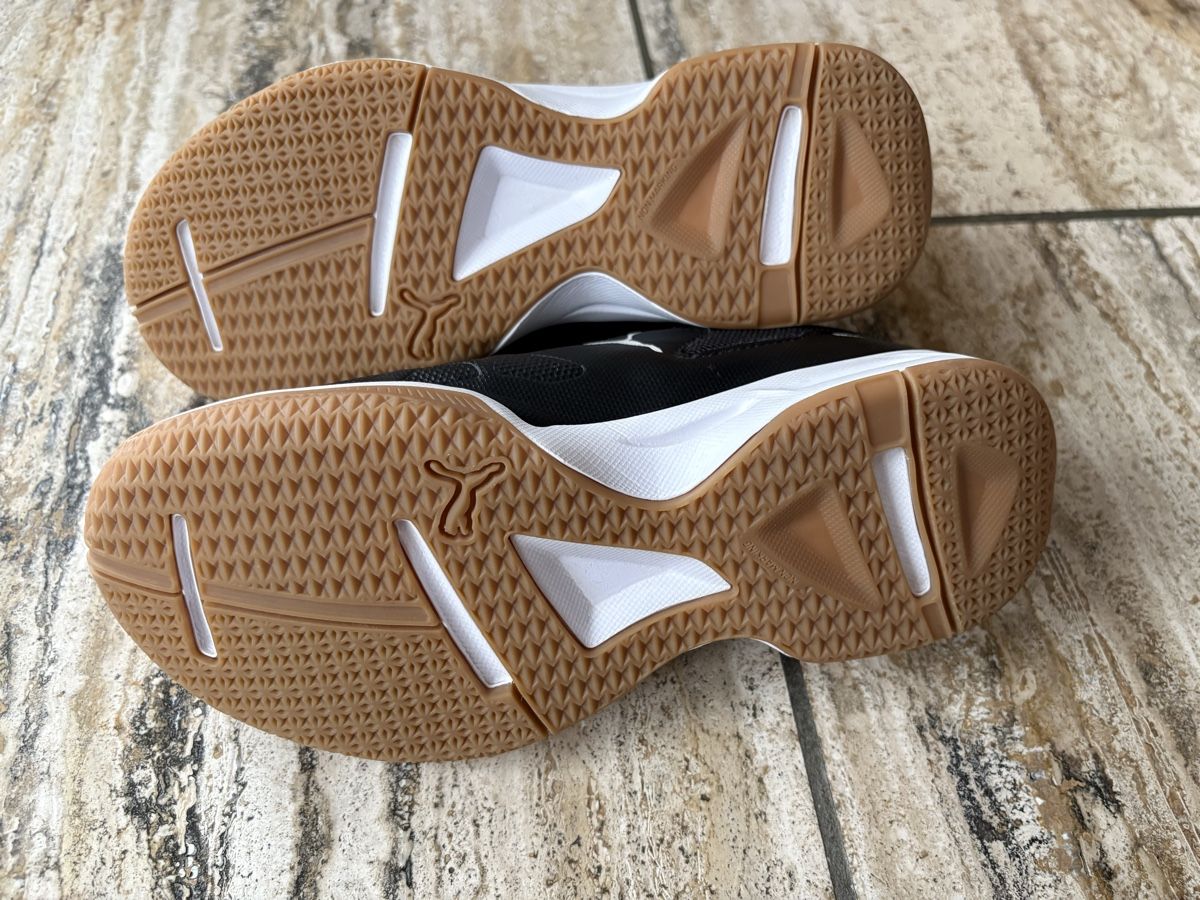 Puma Scarpe per ragazzi: Puma Indoor Sportschuh Grösse 35 – Usato da Nürensdorf venduto da Yellowstone09 4