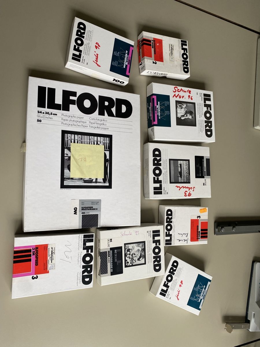 Ilford Carta: Vintage Fotopapier – Usato da Thalheim AG venduto da wernliegg