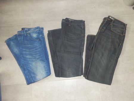 Lot de 3 jeans comme neuf taille 32/34