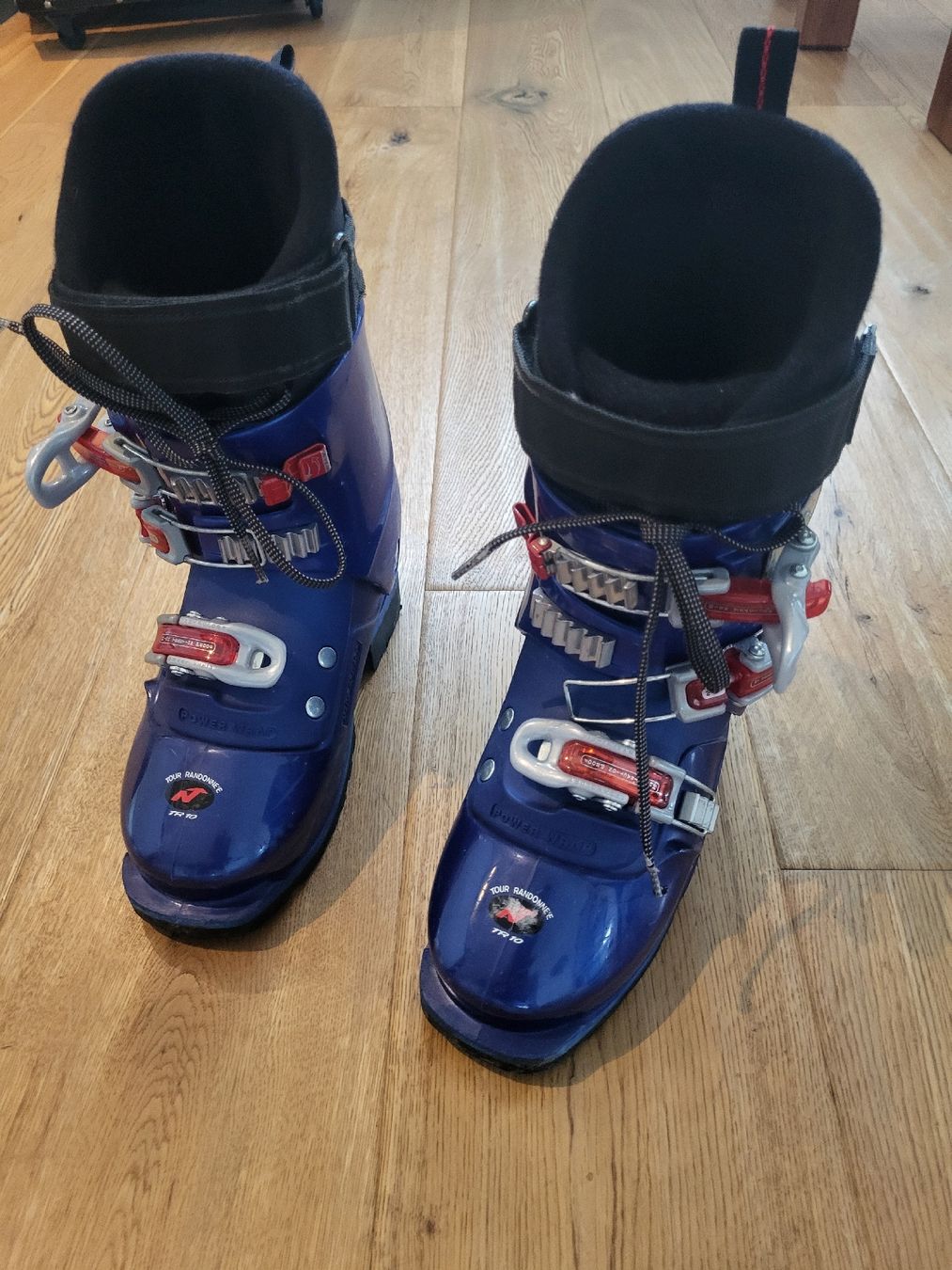 Nordica Chaussures hommes: Tourenskischuhe Dame oder Kinder sehr gut erhalten – D'occasion à Hergiswil NW par Regpi 1