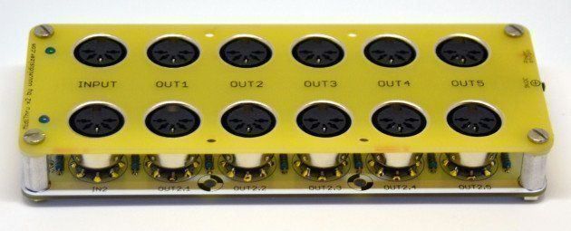 Strumenti musicali: MidiSizer MidiThru x2 – Nuovo e nell'imballaggio originale da Vevey venduto da gihaume