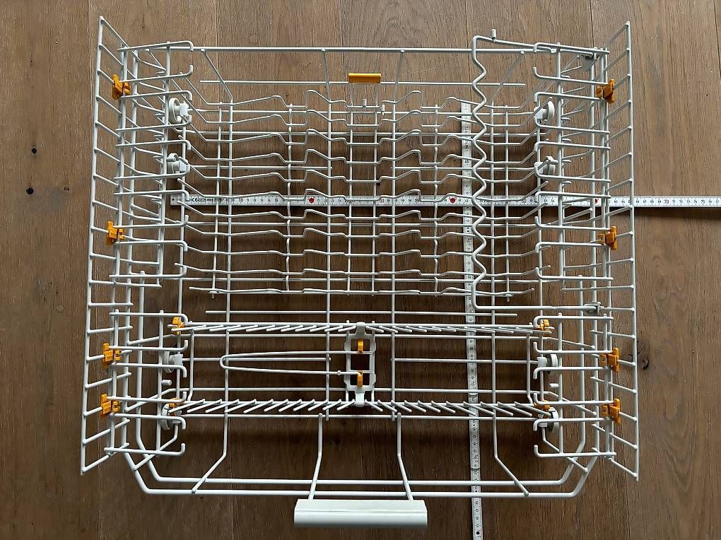 Miele Elettrodomestici da cucina: Miele Ersatzteil Unterkorb – Usato da Ebikon venduto da bookworm79