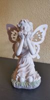 Fee/Elf Figur mit Metallflügeln, knieend