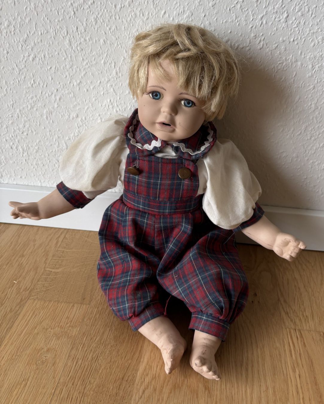 Bambole: Porzellanpuppe – Usato da Riehen venduto da martinaaebersold