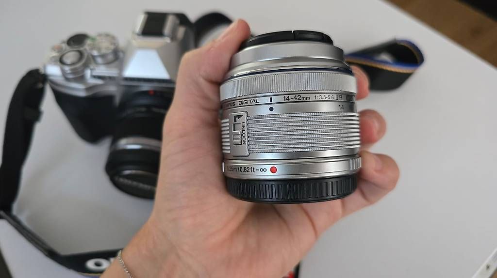 Olympus Fotocamera: Olympus OM-D E-M10 Mark IV Kamera Set / mit 2 Objektiv – Usato da Bütschwil venduto da Nesh05 2