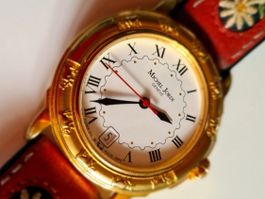 Damen oder Herren-Armbanduhr 700 Jahre Jubiläum