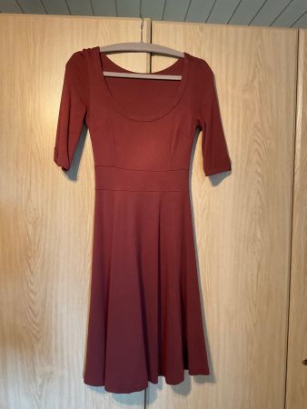 Braunes Kleid