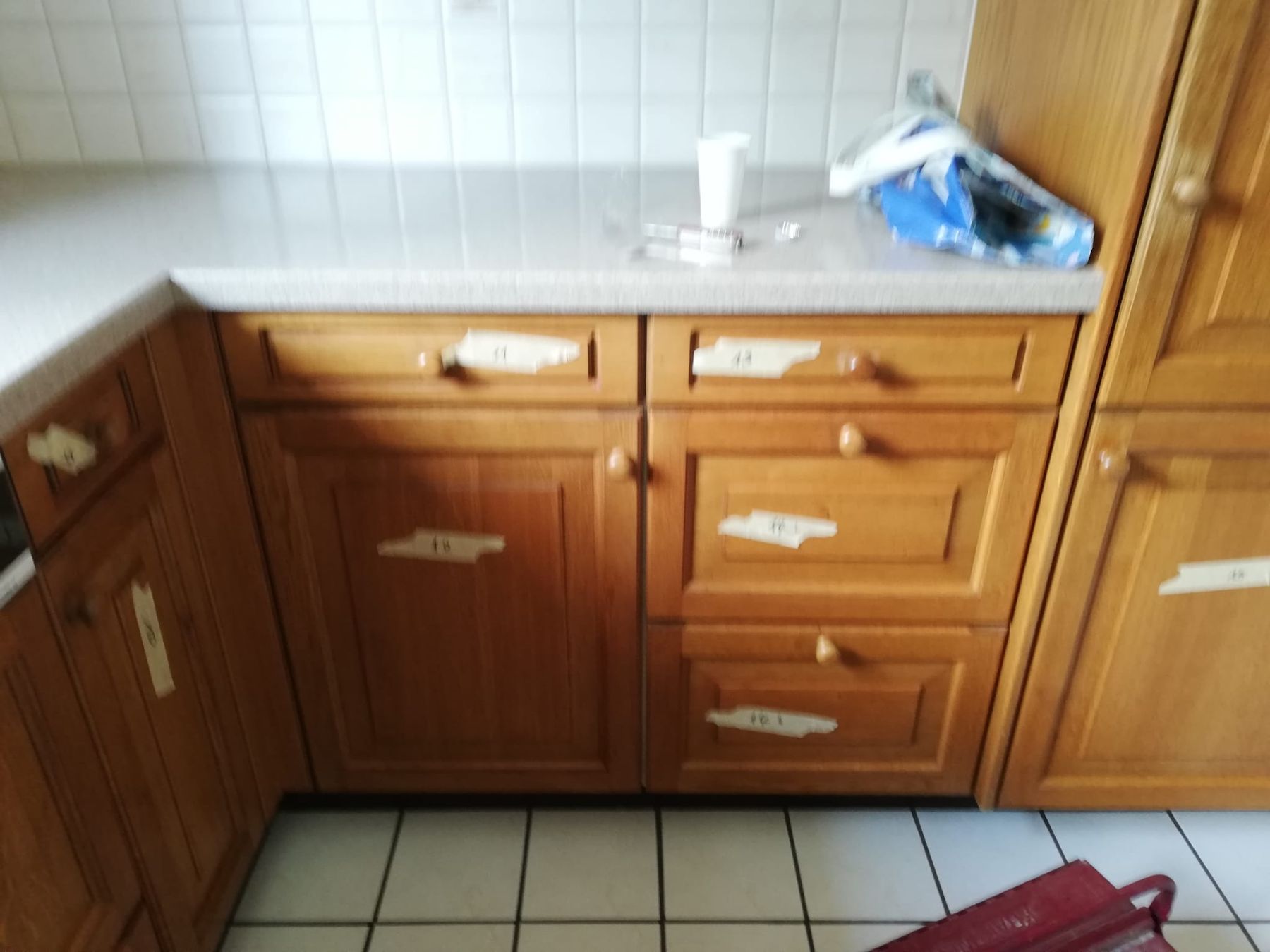 Cucine complete: KÜCHE, Eiche Massiv – Usato da Effretikon venduto da Staila09 4