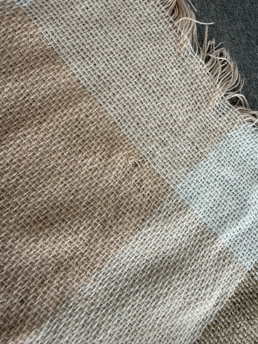 Foulard & Sciarpe: XXL Schal 137x137cm – Usato da Müllheim Dorf venduto da Lyly04 4
