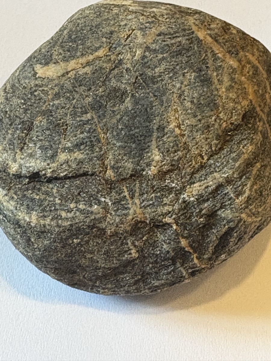 Mineralien & Heilsteine: Wallis Stein ist sehr magnetisch  – Gebraucht aus Murten von Tzaugg 3