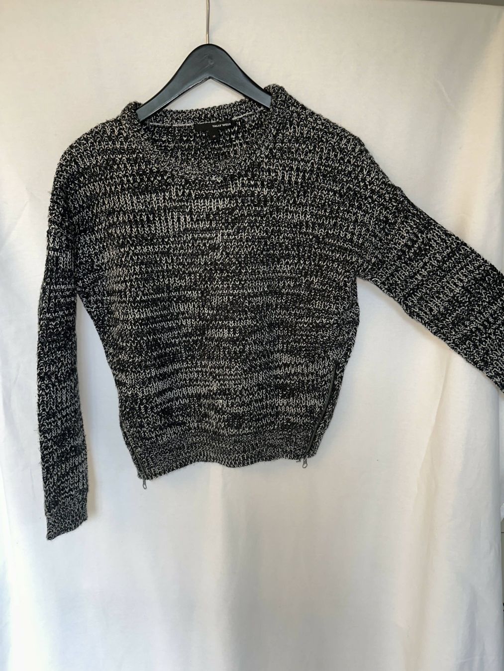 Pullover & Sweatshirts: cooler Strickpullover, schwarz/weiss, Gr. S – Gebraucht aus Sarmenstorf von taosun1