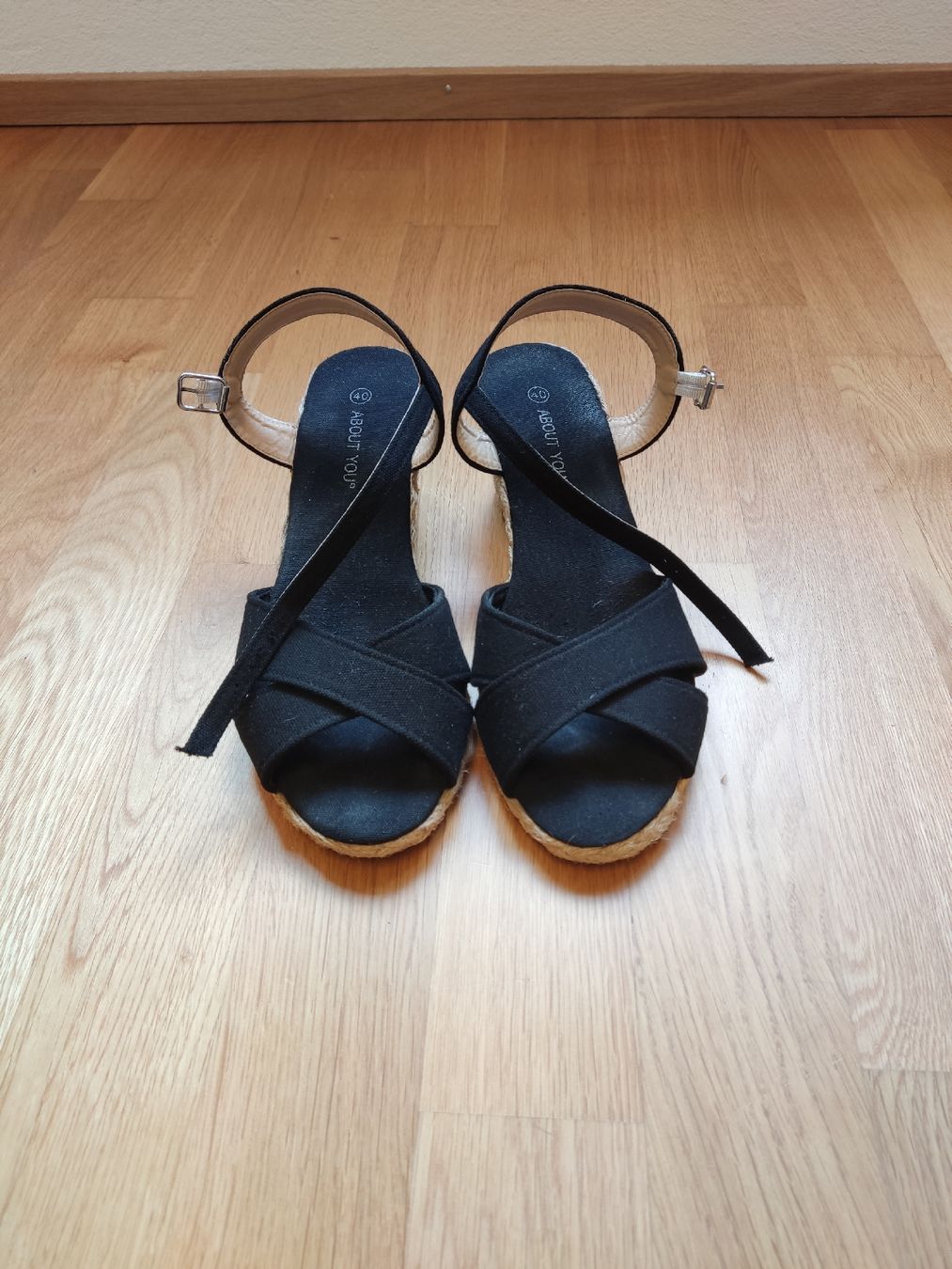 Scarpe da donna: Keilsandalen Gr 40 – Usato da Aarau venduto da Dannysahne