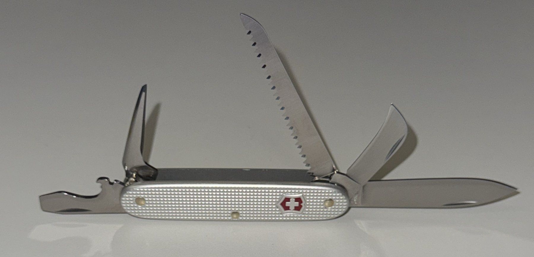 Victorinox Taschenmesser: VICTORINOX SWISS ARMY 7 SACKMESSER – Neu und originalverpackt aus Zürich von  6