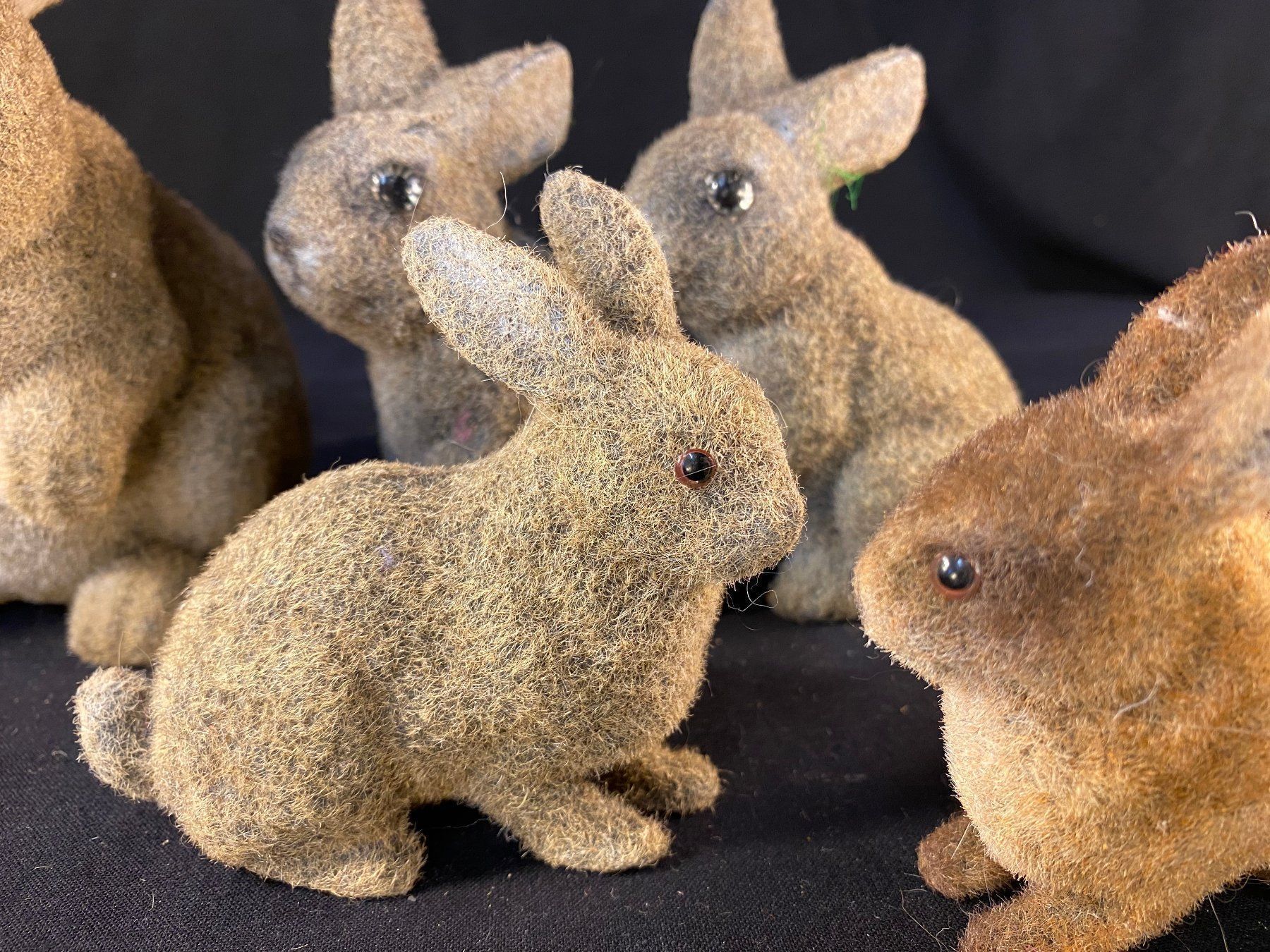 Statuette: 7 Vintage Hase / Osterhase – Usato da Schaffhausen venduto da vintageworld