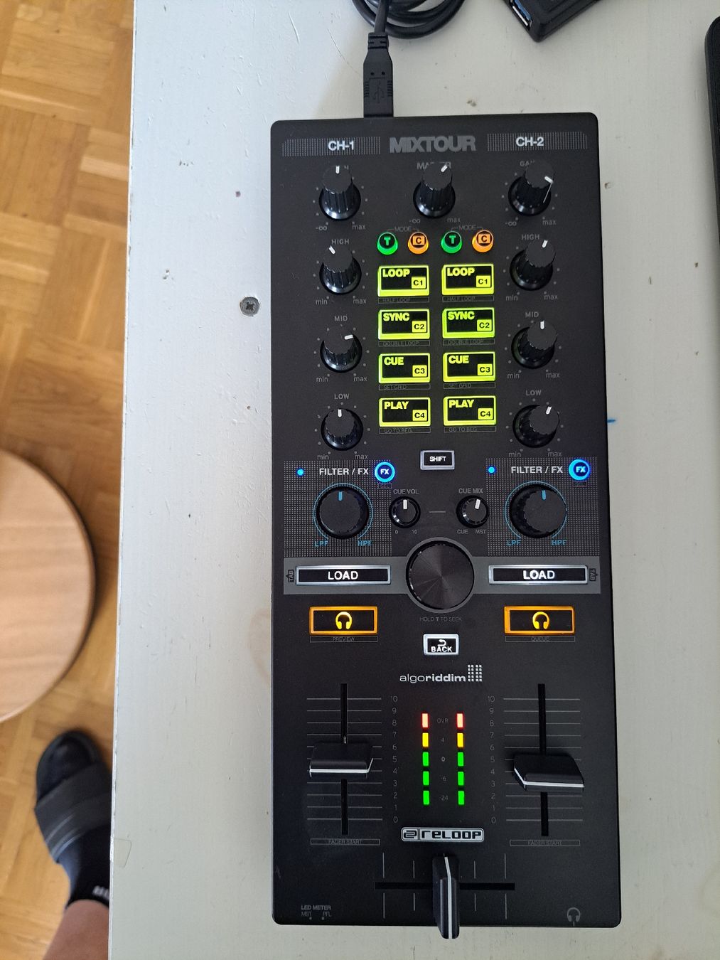 Reloop Mischpulte: Reloop Mixtour DJ Controller algoriddim for iOS/Android – Gebraucht aus Berikon von joker1972 3