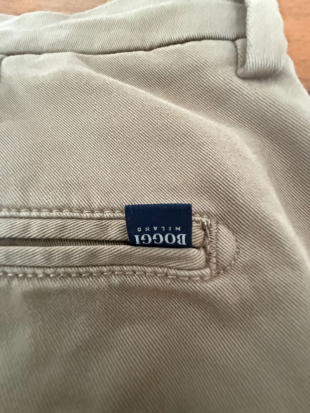 Boggi Pantaloni: Boggi Milano Regular Hose in Dunkelbeige – Usato da Bolligen venduto da gthom10 3
