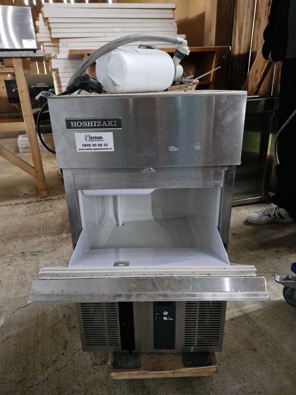 Elettrodomestici da cucina: Eiswürfelmaschine – Usato da Oberhallau venduto da seraina17 1