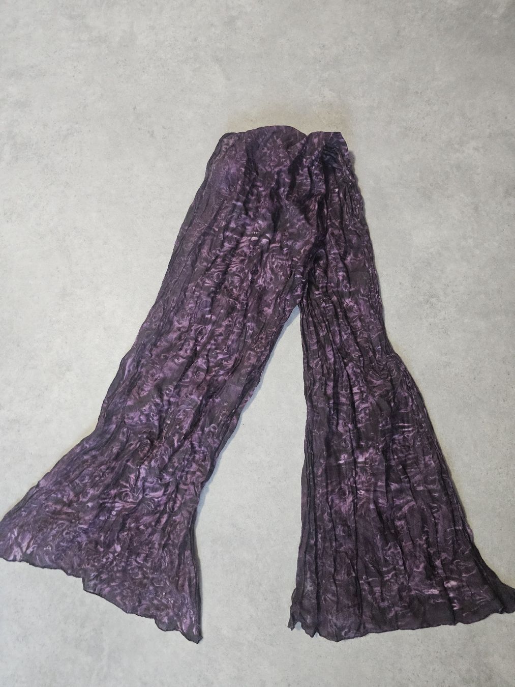 Foulards, Tücher & Schals: Foulard grenat – Gebraucht aus Sornetan von T.a333