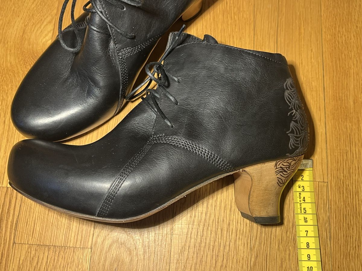 Think Scarpe da donna: THINK DAMENSCHUH IN GR 37 – Nuovo (secondo la descrizione) da Basel venduto da barracuda360 7