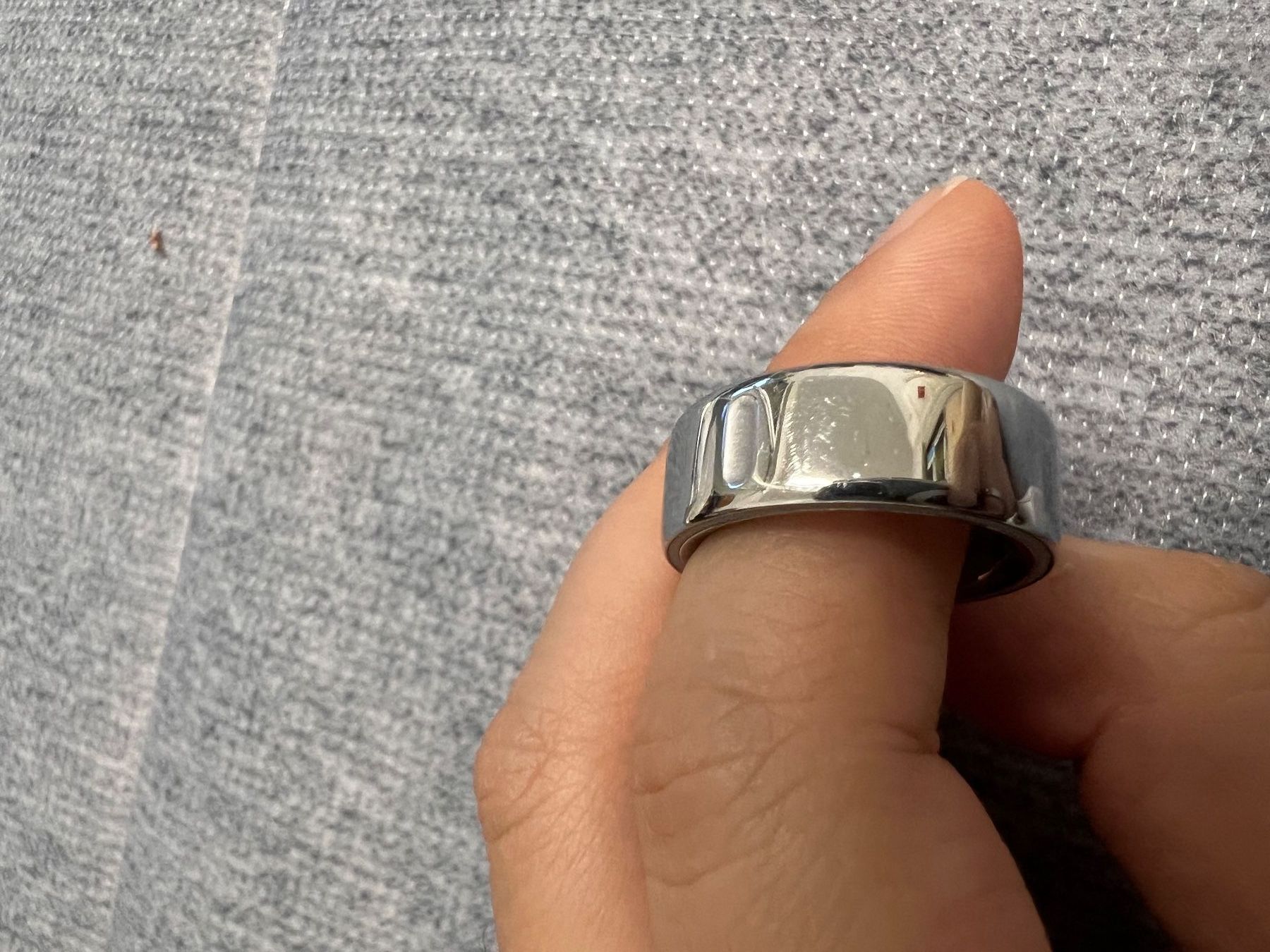 Oura Bagues: Oura Ring Gen 4, Silver Grösse 7, 2 Monate genutzt – D'occasion à Birsfelden par ton_8qnr 2
