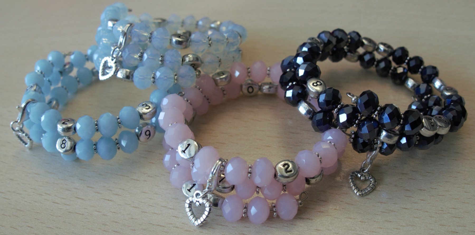 Bracciali & Braccialetti: Matériel et concept e-commerce de bracelets d'allaitement – Usato da Vevey venduto da Dodie1965