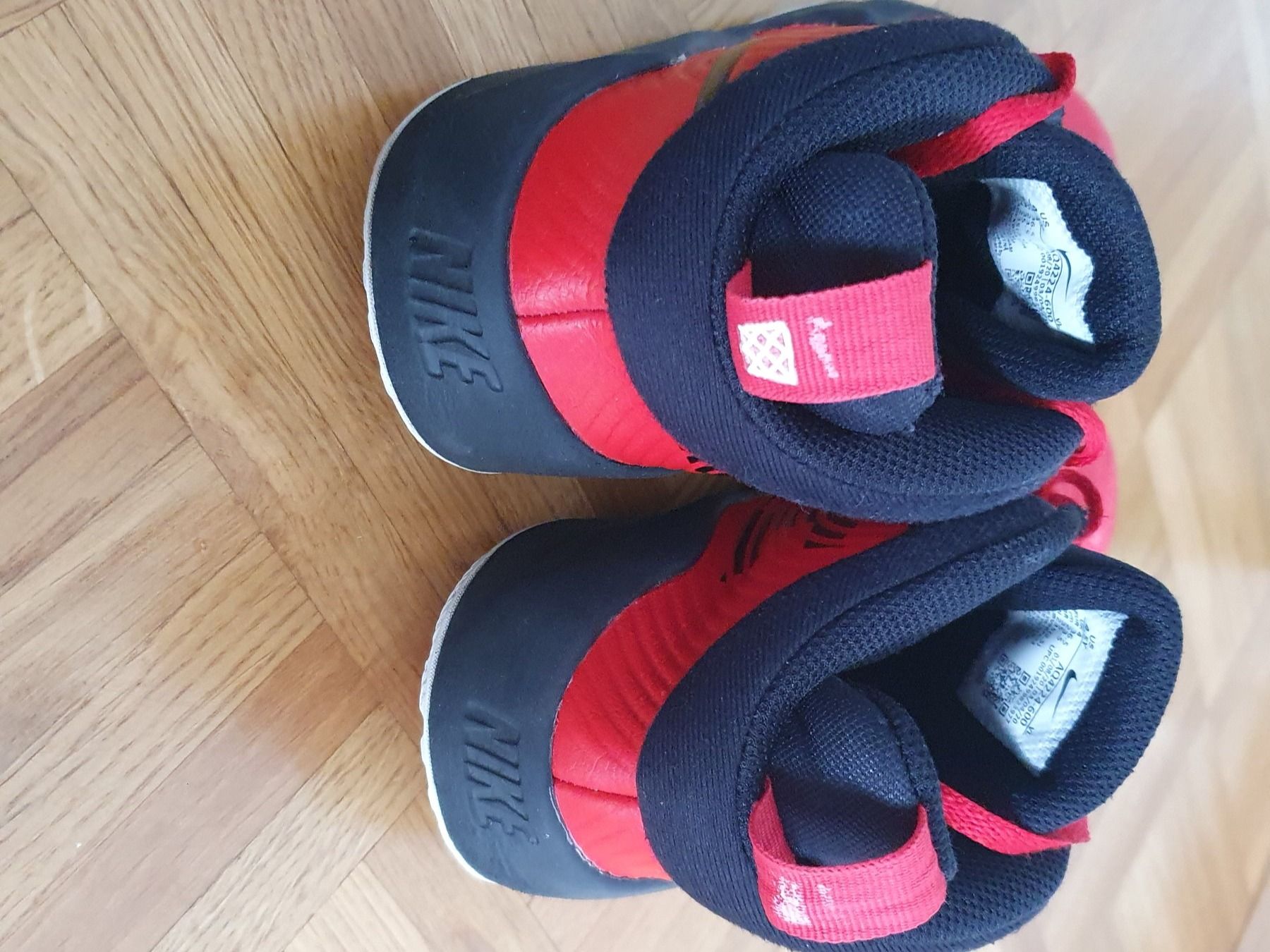 Nike Herrenschuhe: Chaussures Nike 36,5 – Gebraucht aus Prilly von RoDyRe 7