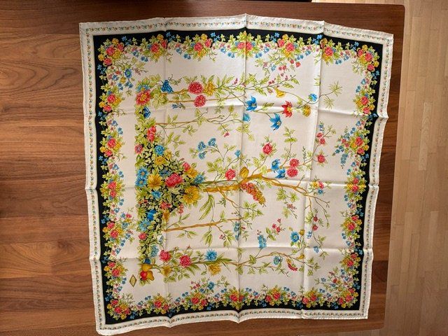 Versace Foulard & Sciarpe: Gianni Versace Foulard – Usato da Muri b. Bern venduto da kel_gl8w 1