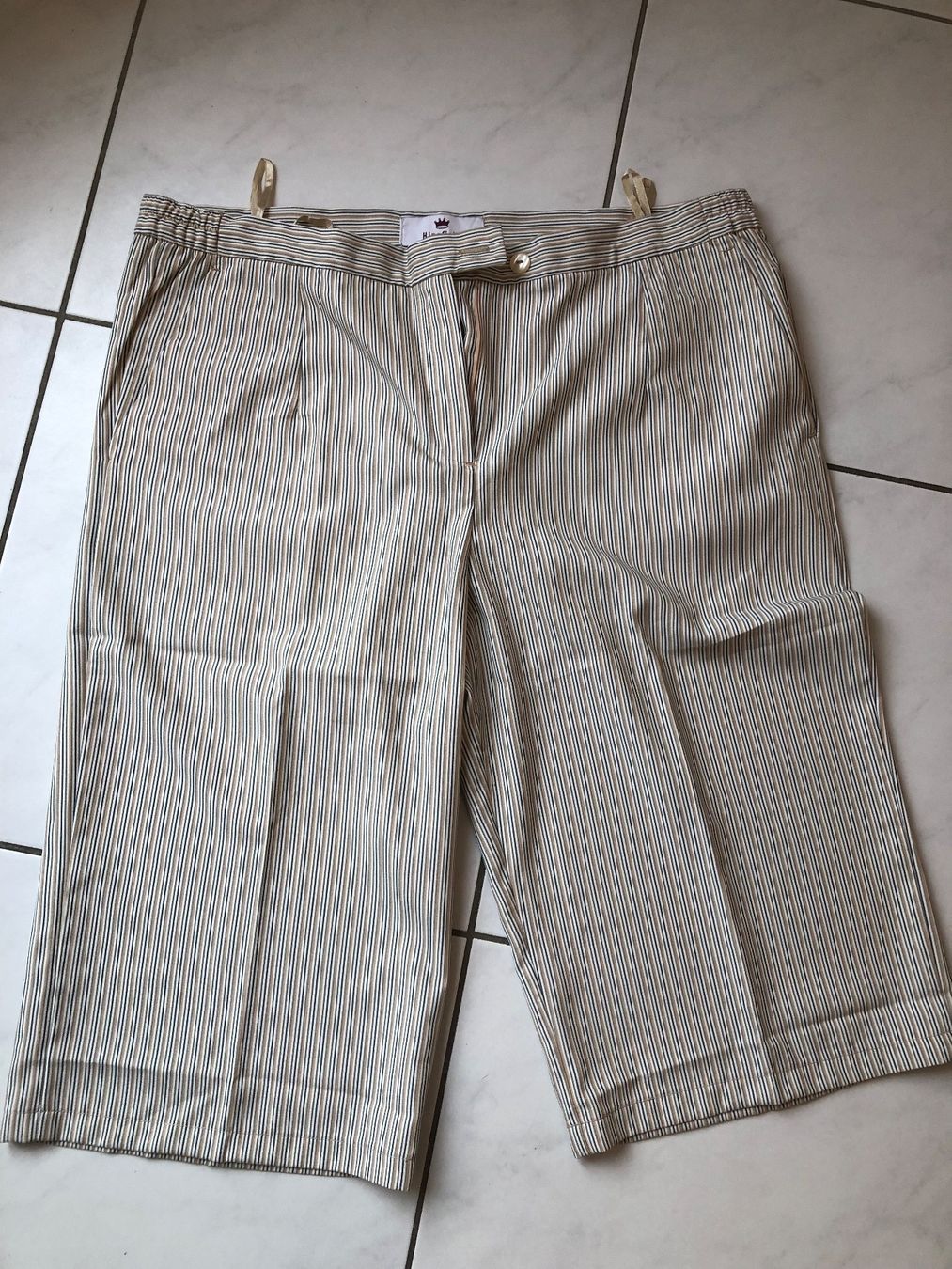 Pantaloni: 7/8 Hose Gr 48 – Usato da Zell ZH venduto da Guffos