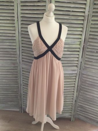 Robe beige/noir avec perles, taille 40, NEUF