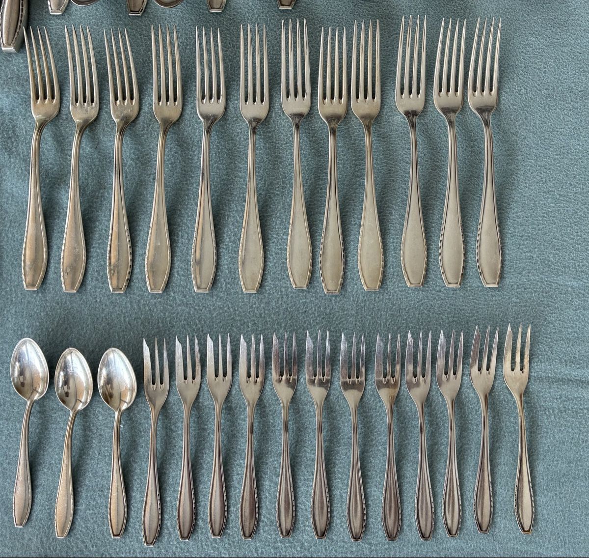 Set di posate: 85 teiliges OKA 100 versilbertes Besteckset – Usato da Sissach venduto da skippy010 1