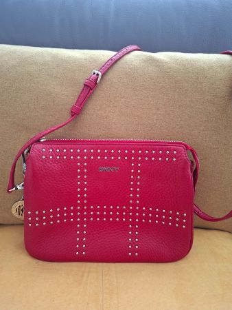 Sac DKNY rouge cuir, haute qualité, excellent état
