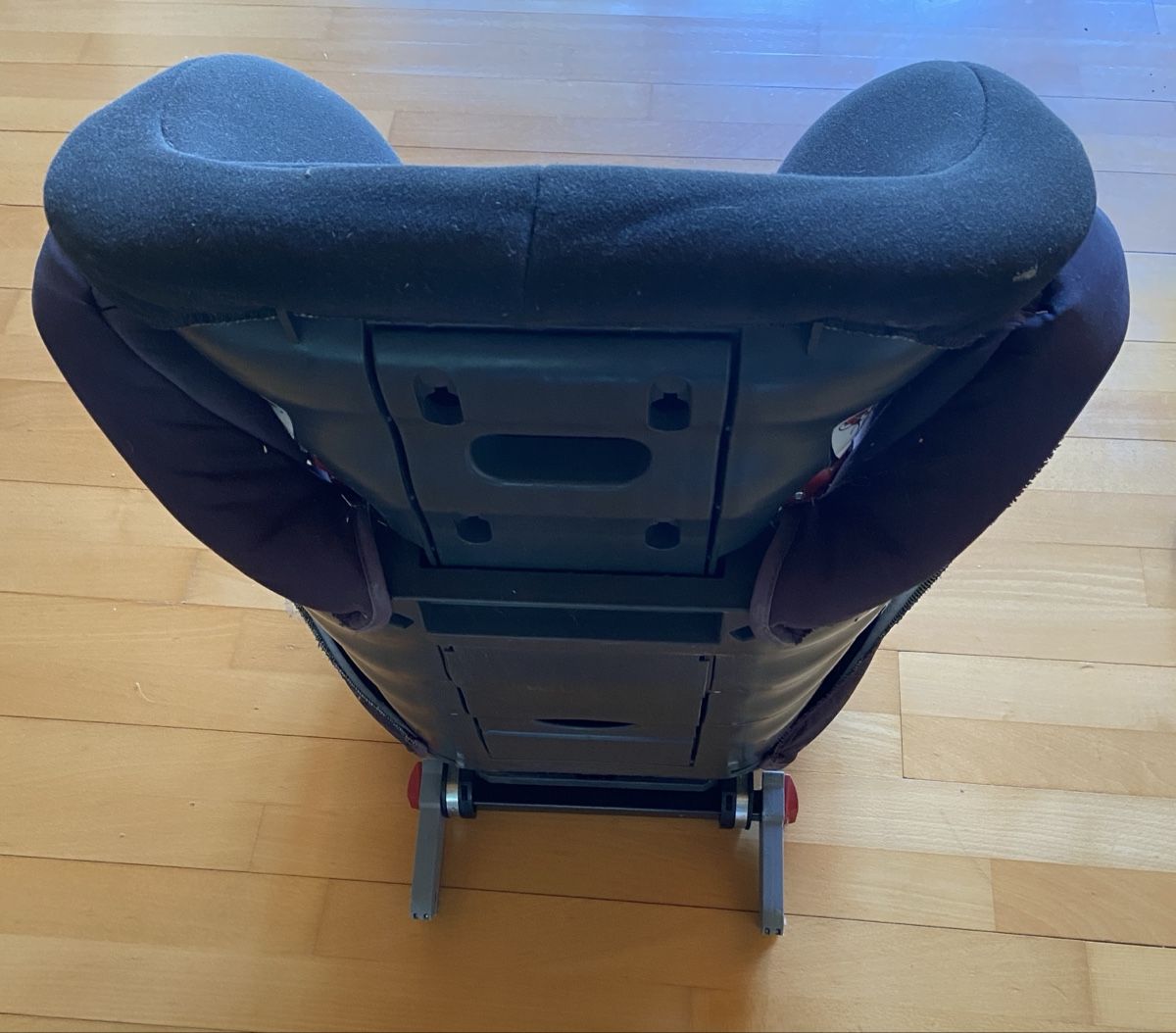 Seggiolini per auto: Römer Kindersitz Auto – Usato da Winterthur venduto da ldv_n6f7 1