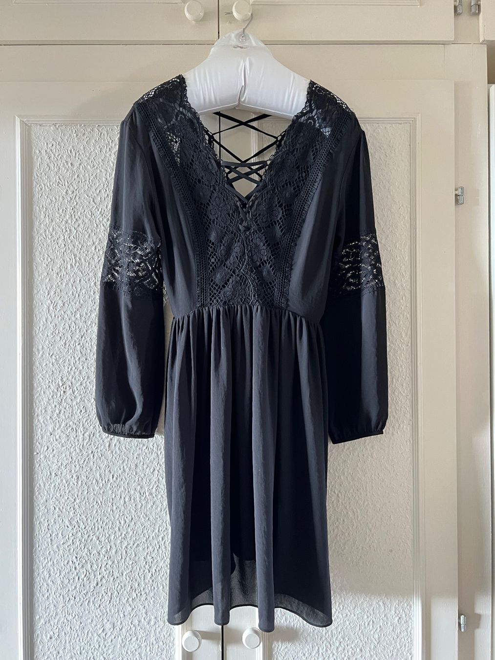 Sandro Vestiti: SANDRO, Robe noire légère à dentelle – Usato da Genève venduto da alfalfa 6