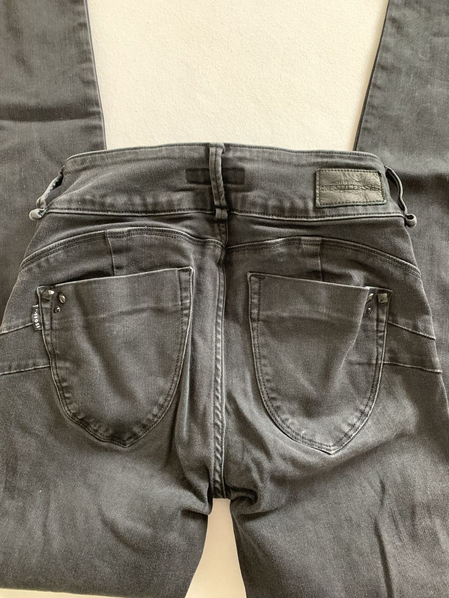 Hosen: Tiffosi Hose Dame One Size – Gebraucht aus Urdorf von lil_bw7r 1