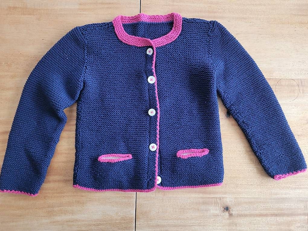 Giacche & Cappotti: Strickjacke Grösse ca 134 – Usato da Unterengstringen venduto da Sunriseben