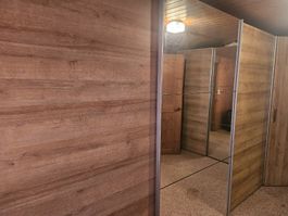 Kleiderschrank mit Spiegeln Holzdekor  guter Zustand 