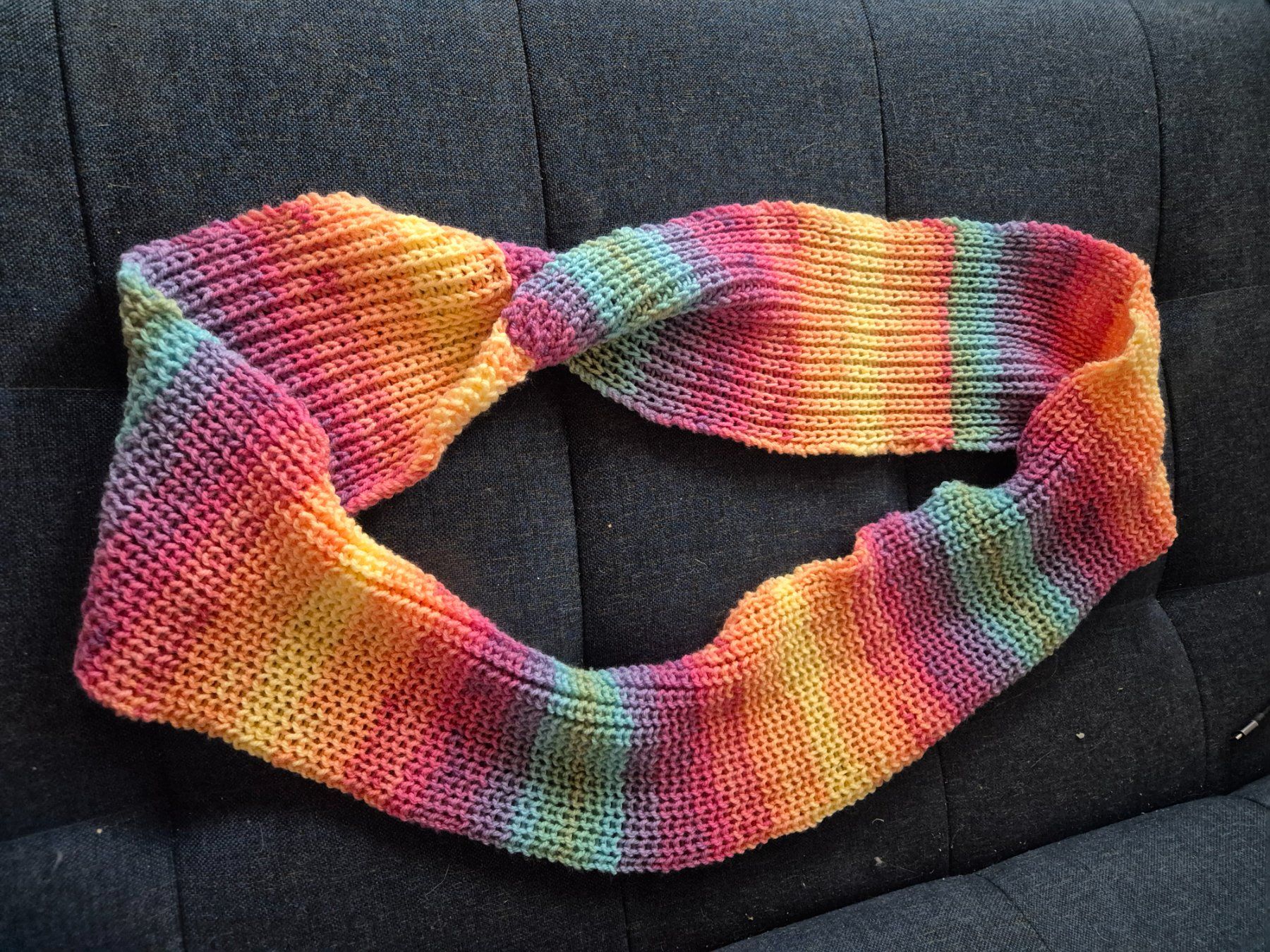 Foulards, Tücher & Schals: Rund Strickschal mehrfarbig Regenbogen – Neu und originalverpackt aus Baden von Katzenbaum27