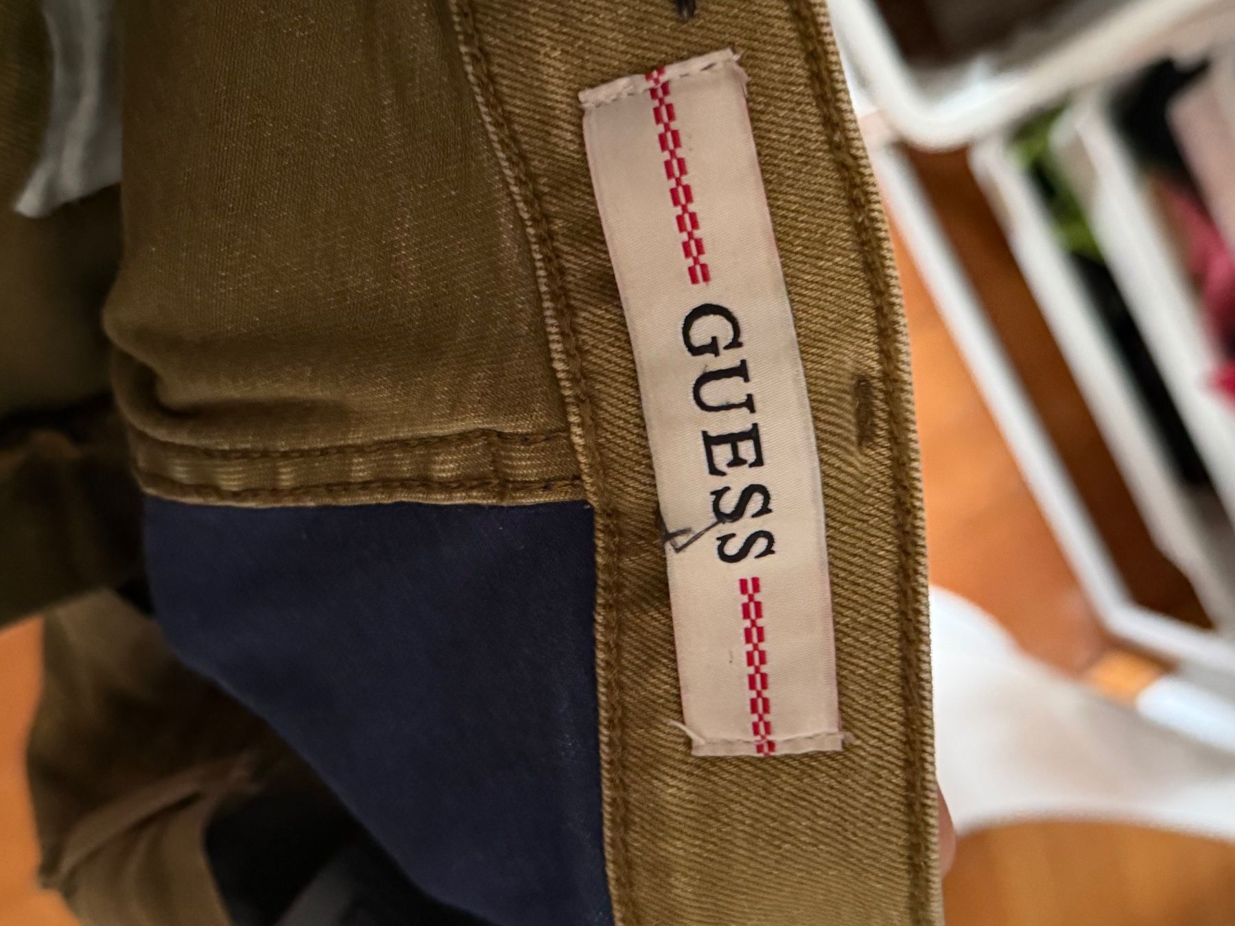 Guess Hosen: Trendy patchwork trousers, guess – Gebraucht aus Dietikon von dom_pvq5 4