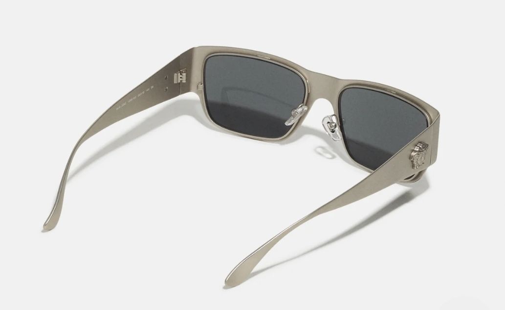 Versace Occhiali & Lenti: Versace Sonnenbrille Unisex Grösse – Nuovo e nell'imballaggio originale da Amriswil venduto da newschweiz 3