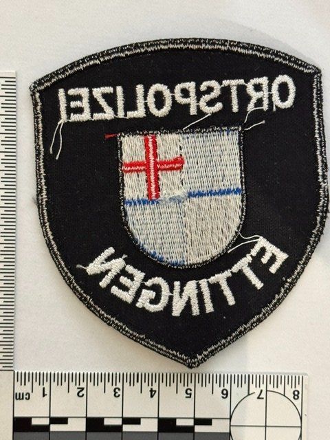 Placchette & Badge: 1 Polizei Abzeichen Ortspolizei Ettingen/BL – Nuovo (secondo la descrizione) da Zürich venduto da Policepatch 1
